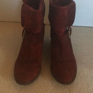 Donald Pliner blood red suede booties